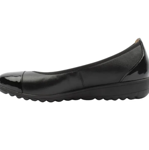 22103 Pumps - Black