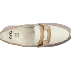 24822 Shoe - Sand