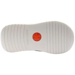 252100 Shoe - White