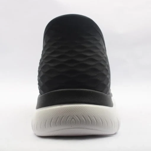 232457 Summits Trainer - Black